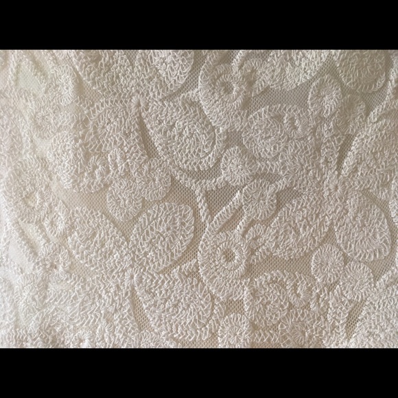 Express Sheer Lace Top - Picture 4 of 6